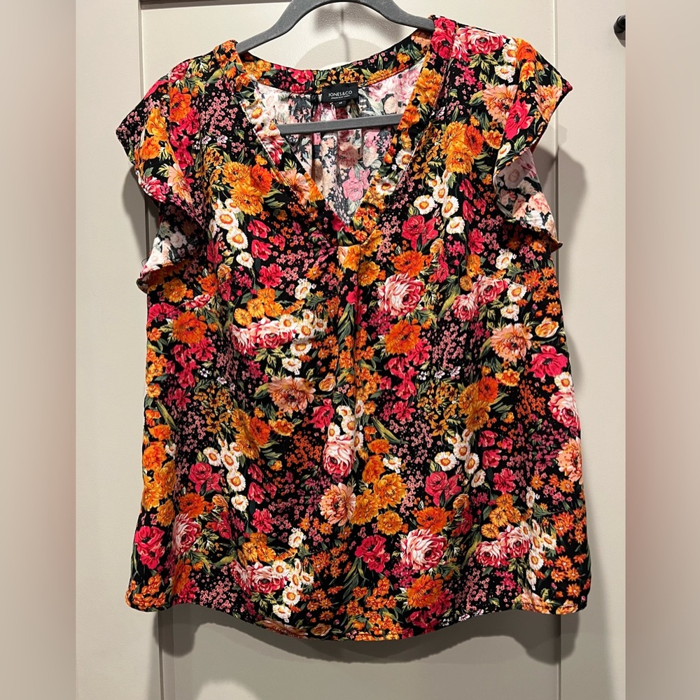 Jones & Co Flowy Orange Pink and Black Floral Blouse Ruffle Sleeveless Top 1X